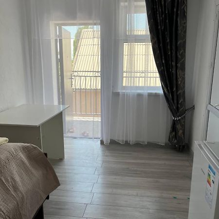 "Bilim" Guest House Tamchy Екстериор снимка