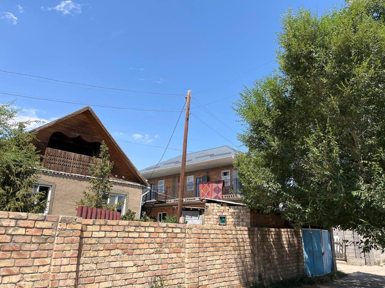 "Bilim" Guest House Tamchy Екстериор снимка