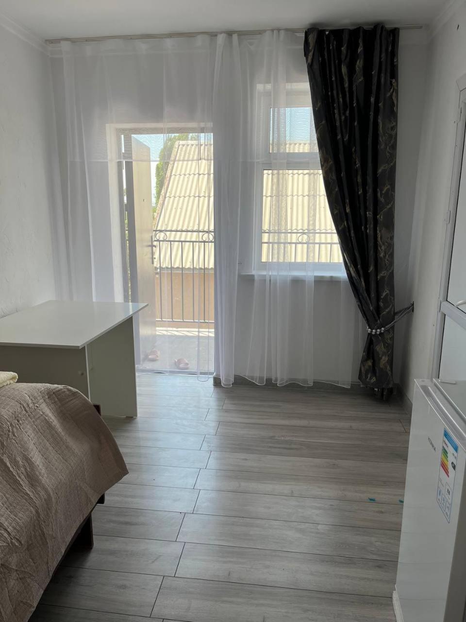 "Bilim" Guest House Tamchy Екстериор снимка